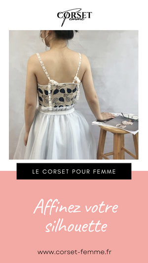 CORSET ANCIEN DE STYLE RENAISSANCE À LACETS